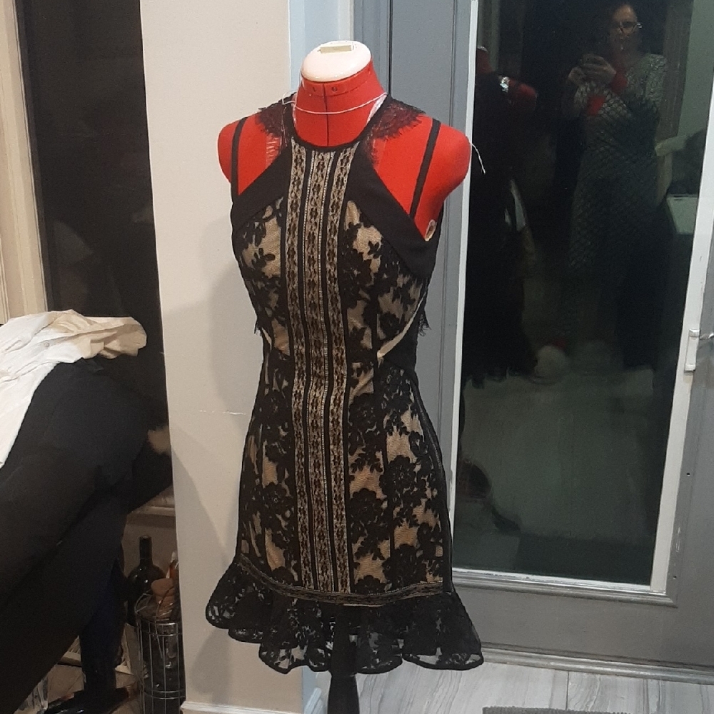 Elegant Black Lace Dress
